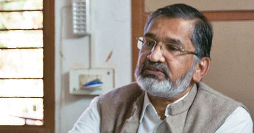 Gadchiroli threatened by Chandrapur decision; Maintain the alcohol ban in Gadchiroli | चंद्रपूरच्या निर्णयामुळे गडचिरोलीला धोका; गडचिरोलीतील दारूबंदी कायम ठेवा Gadchiroli threatened by Chandrapur decision; Maintain the alcohol ban in Gadchiroli | चंद्रपूरच्या निर्णयामुळे गडचिरोलीला धोका; गडचिरोलीतील दारूबंदी कायम ठेवा