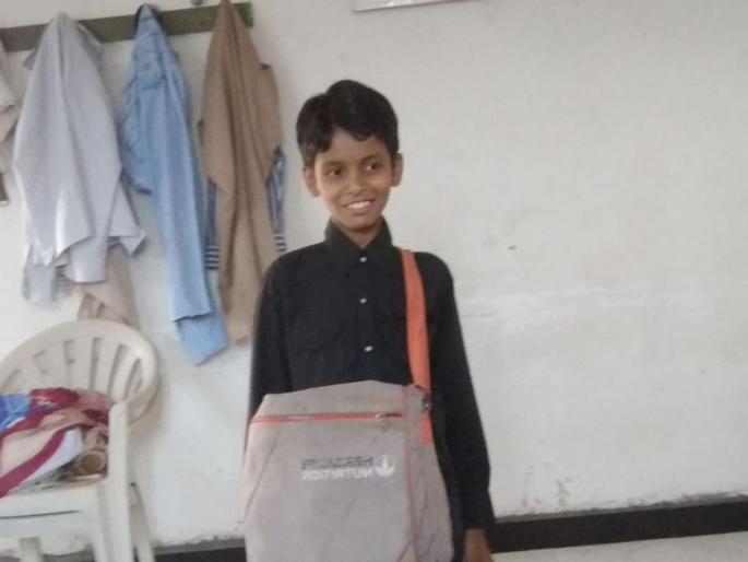 Abhijeet's stone crushed murder, learning in sixth grade, | सहाव्या इयत्तेत शिकणा-या अभिजितची दगडाने ठेचून हत्या, सुरजनगरमधल्या पडिक जमिनीत सापडला मृतदेह Abhijeet's stone crushed murder, learning in sixth grade, | सहाव्या इयत्तेत शिकणा-या अभिजितची दगडाने ठेचून हत्या, सुरजनगरमधल्या पडिक जमिनीत सापडला मृतदेह