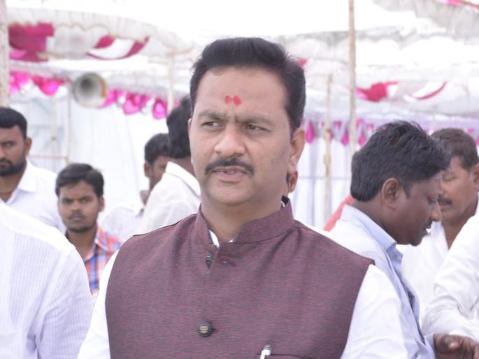 Demand to register a case against sharad Pawars NCP MLA Abhijit Patil What exactly happened | पवारांच्या राष्ट्रवादीचे आमदार अभिजीत पाटलांवर गुन्हा दाखल करण्याची मागणी; नेमकं काय घडलं? Demand to register a case against sharad Pawars NCP MLA Abhijit Patil What exactly happened | पवारांच्या राष्ट्रवादीचे आमदार अभिजीत पाटलांवर गुन्हा दाखल करण्याची मागणी; नेमकं काय घडलं?
