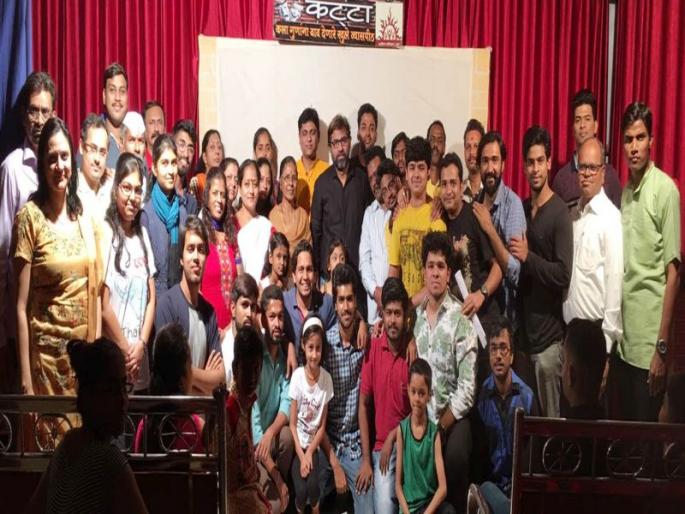 Traveling to the dream of the artists, the journey of the dream of the artist, and reminding the audience of artwork | अभिनय कट्टयावर उलगडला कलाकारांच्या स्वप्नपूर्तीचा प्रवास, अजरामर कलाकृतीची रसिकांना आठवण