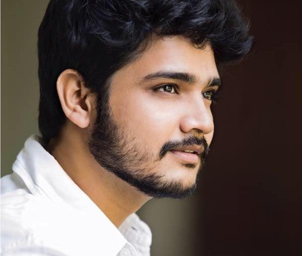 Abhishek Deshmukh's silver screen debut, important role in 'Home Sweet Home' film | अभिषेक देशमुखचे मोठ्या पडद्यावर पदार्पण, 'होम स्वीट होम' सिनेमात दिसणार महत्त्वाच्या भूमिकेत Abhishek Deshmukh's silver screen debut, important role in 'Home Sweet Home' film | अभिषेक देशमुखचे मोठ्या पडद्यावर पदार्पण, 'होम स्वीट होम' सिनेमात दिसणार महत्त्वाच्या भूमिकेत