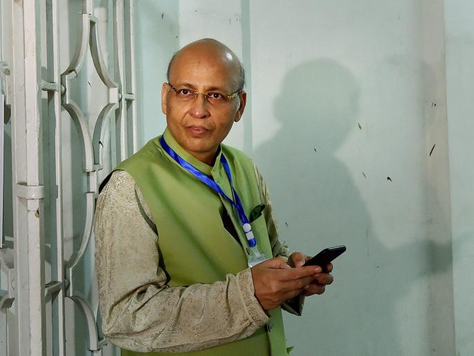 Can Modi use Patel for political hatred? -Singh | पटेलांचा राजकीय द्वेषासाठी वापर करणे मोदींना शोभते?-सिंगवी