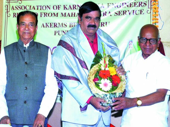 Engineers should be involved in social activities: Nandkumar Wadnere; Felicitation of services in Pune | अभियंत्यांनी सामाजिक बांधणीतही सहभागी व्हावे : नंदकुमार वडनेरे; पुण्यात सेवावृतींचा सत्कार Engineers should be involved in social activities: Nandkumar Wadnere; Felicitation of services in Pune | अभियंत्यांनी सामाजिक बांधणीतही सहभागी व्हावे : नंदकुमार वडनेरे; पुण्यात सेवावृतींचा सत्कार