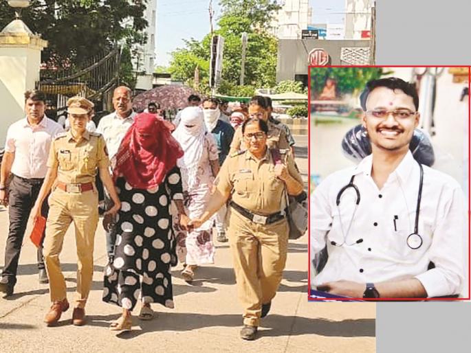 Major Abortion Racket Busted in Chhatrapati Sambhajinagar: 70k Package for Female Foeticide, Two Sisters and Sillod Doctor Arrested | आईच्या घरातच लेकीचा मृत्यूचा व्यापार! छ. संभाजीनगरात ७० हजारांत गर्भपाताचे पॅकेज, दोन बहिणी, डॉक्टर अटकेत Major Abortion Racket Busted in Chhatrapati Sambhajinagar: 70k Package for Female Foeticide, Two Sisters and Sillod Doctor Arrested | आईच्या घरातच लेकीचा मृत्यूचा व्यापार! छ. संभाजीनगरात ७० हजारांत गर्भपाताचे पॅकेज, दोन बहिणी, डॉक्टर अटकेत