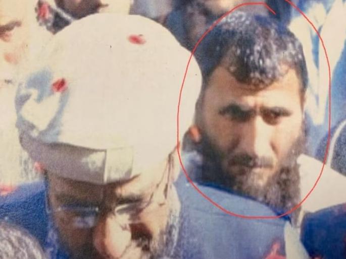 Suddenly, attackers came, the tight security of Pakistani soldiers was breached, Abu Qatal was killed. | अचानक हल्लेखोर आले, पाकिस्तानी सैनिकांचा कडेकोट बंदोबस्त भेदला, अबू कताल असा मारला गेला Suddenly, attackers came, the tight security of Pakistani soldiers was breached, Abu Qatal was killed. | अचानक हल्लेखोर आले, पाकिस्तानी सैनिकांचा कडेकोट बंदोबस्त भेदला, अबू कताल असा मारला गेला