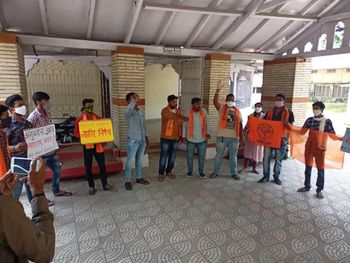 The state government should find a solution to the workers' agitation: Abhavip's demand | कर्मचारी आंदोलनावर राज्य शासनाने तोडगा काढावा : अभाविपची मागणी The state government should find a solution to the workers' agitation: Abhavip's demand | कर्मचारी आंदोलनावर राज्य शासनाने तोडगा काढावा : अभाविपची मागणी