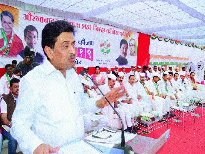 There is no hurry for the foremost, it will make the decision on time at the right time | आघाडीची तूर्त घाई नाही, योग्य वेळी पक्षश्रेष्ठी निर्णय घेतील There is no hurry for the foremost, it will make the decision on time at the right time | आघाडीची तूर्त घाई नाही, योग्य वेळी पक्षश्रेष्ठी निर्णय घेतील
