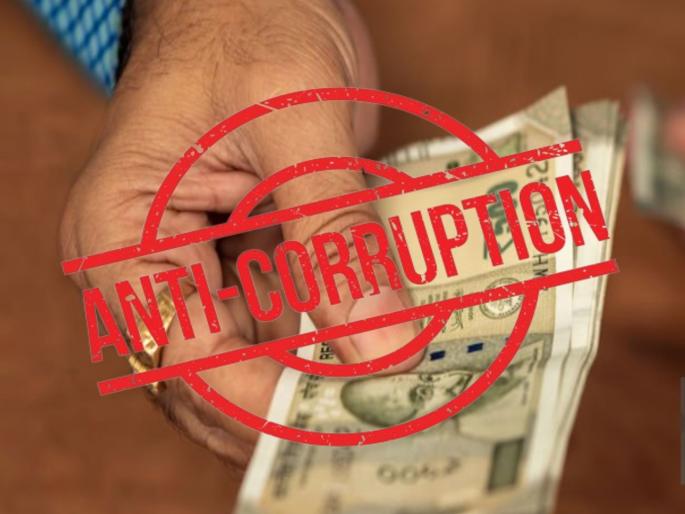 Agent caught red-handed while accepting a bribe of Rs 5,000 in the name of Talathi | फेर नोंदीसाठी तलाठ्याच्या नावाने ५ हजाराची लाच घेताना एजंटला रंगेहात पकडले Agent caught red-handed while accepting a bribe of Rs 5,000 in the name of Talathi | फेर नोंदीसाठी तलाठ्याच्या नावाने ५ हजाराची लाच घेताना एजंटला रंगेहात पकडले