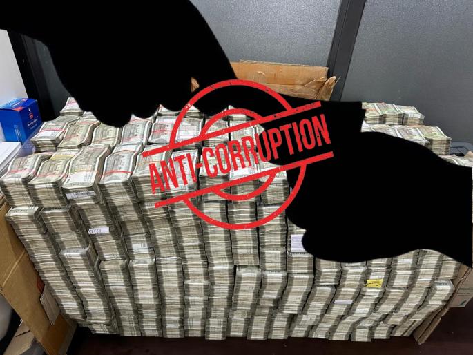 Salary of lakhs still took bribe; 19 officers became millionaires in the state on the money of the poor | लाखोंचा पगार तरीही घेतली लाच; गरिबांच्या पैशांवर राज्यातील १९ नोकरदार करोडपती Salary of lakhs still took bribe; 19 officers became millionaires in the state on the money of the poor | लाखोंचा पगार तरीही घेतली लाच; गरिबांच्या पैशांवर राज्यातील १९ नोकरदार करोडपती