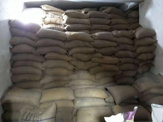 Trafficking of ration in Goa for ration | गोव्यात रेशनसाठी आलेल्या धान्याची तस्करी;  एसीबीची कारवाई Trafficking of ration in Goa for ration | गोव्यात रेशनसाठी आलेल्या धान्याची तस्करी;  एसीबीची कारवाई