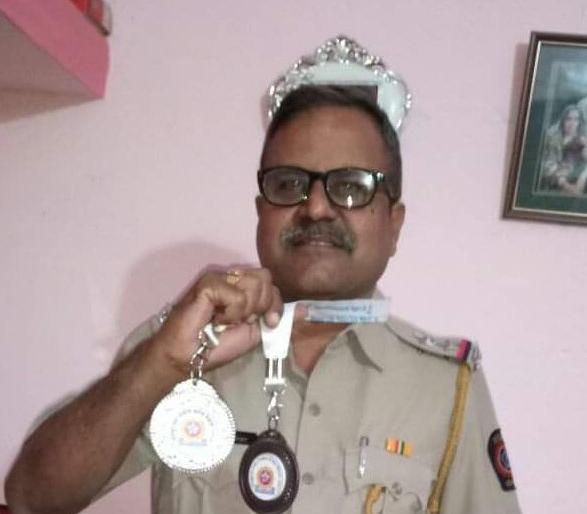 Ajni's PSI found taking bribe: Nagpur city police trembled | लाच घेताना सापडला अजनीचा पीएसआय : नागपूर शहर पोलीस हादरले