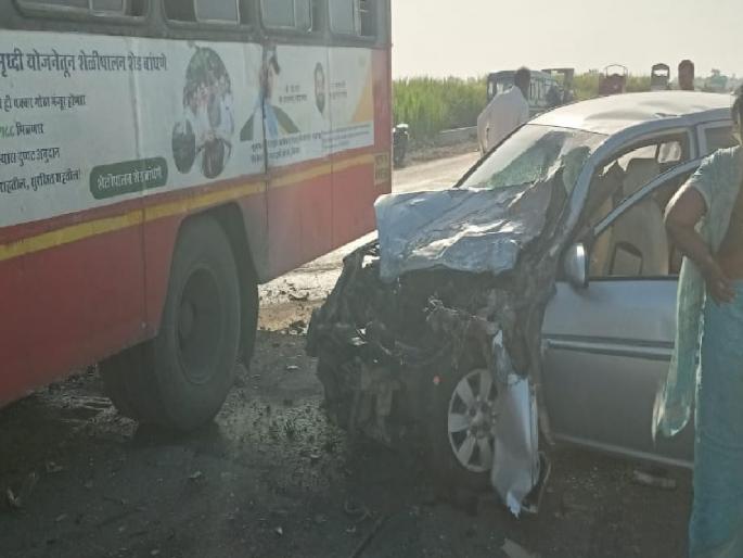 ST-car collided head on on Alandi-Pandharpur Palkhi road Satara; One killed, nine injured | Satara News: आळंदी-पंढरपूर पालखी मार्गावर एसटी-कारला भीषण धडक; एक ठार, नऊ जखमी ST-car collided head on on Alandi-Pandharpur Palkhi road Satara; One killed, nine injured | Satara News: आळंदी-पंढरपूर पालखी मार्गावर एसटी-कारला भीषण धडक; एक ठार, नऊ जखमी
