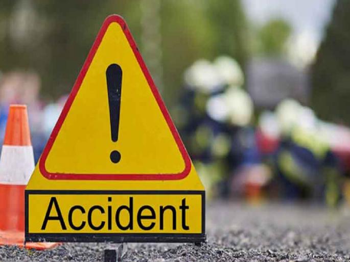 Container hits ST on Pune Bengaluru National Highway | Accident: पुणे-बेंगळुरू राष्ट्रीय महामार्गावर कंटेनरची एसटीला धडक; एसटीचे नुकसान Container hits ST on Pune Bengaluru National Highway | Accident: पुणे-बेंगळुरू राष्ट्रीय महामार्गावर कंटेनरची एसटीला धडक; एसटीचे नुकसान