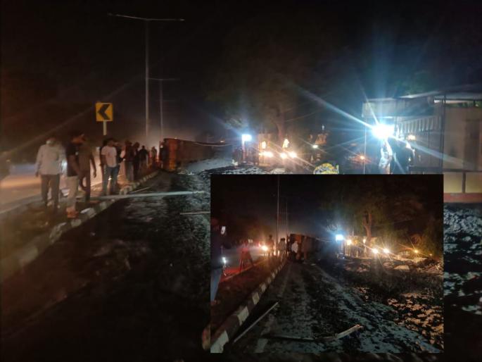 Accident: An uncontrolled truck hit the cylinder's truck and overturned! Both injured | Accident: अनियंत्रित ट्रक सिलिंडरच्या ट्रकला धडक देऊन उलटला! दोघे जखमी Accident: An uncontrolled truck hit the cylinder's truck and overturned! Both injured | Accident: अनियंत्रित ट्रक सिलिंडरच्या ट्रकला धडक देऊन उलटला! दोघे जखमी