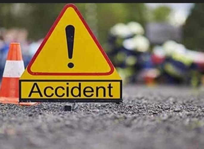 the two wheeler lost control and the girl also had to suffer the consequences | Accident: दुचाकीस्वाराचे नियंत्रण सुटले अन् परिणाम मुलीलाही भोगावे लागले the two wheeler lost control and the girl also had to suffer the consequences | Accident: दुचाकीस्वाराचे नियंत्रण सुटले अन् परिणाम मुलीलाही भोगावे लागले
