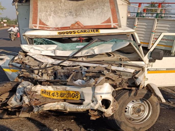 Accident while going to Mumbai for God darshan; A couple from the same family died, eight people were injured | देवदर्शन करून मुंबईला जाताना अपघात; एकाच कुटुंबातील दाम्पत्याचा मृत्यू, आठ जण जखमी