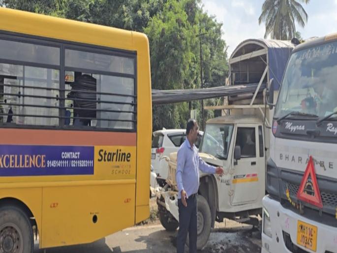 School bus accident: 8 students and 1 teacher slightly injured, bike rider critical | लोखंडी सळ्या थेट स्कुल बसमध्येच घुसल्या; भयानक अपघात, सुदैवाने सगळे बचावले