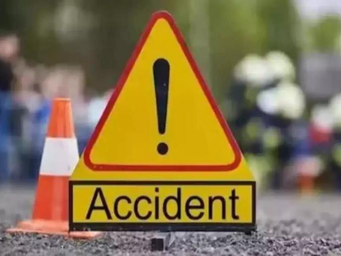 Bike rider dies after being hit by a container | भरधाव कंटेनरच्या धडकेने दुचाकीस्वाराचा मृत्यू Bike rider dies after being hit by a container | भरधाव कंटेनरच्या धडकेने दुचाकीस्वाराचा मृत्यू