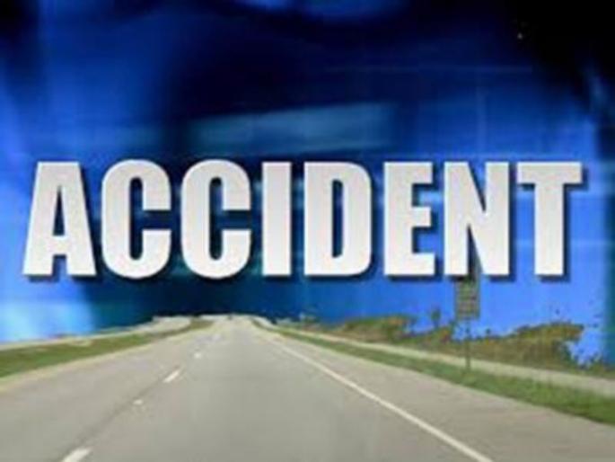 Pune: Unfortunate incident while going to dinner after watching a movie A young man died in a collision with a speeding car | Pune: सिनेमा पाहून जेवायला जाताना दुर्दैवी घटना; भरधाव कारच्या धडकेत तरुणाचा मृत्यू Pune: Unfortunate incident while going to dinner after watching a movie A young man died in a collision with a speeding car | Pune: सिनेमा पाहून जेवायला जाताना दुर्दैवी घटना; भरधाव कारच्या धडकेत तरुणाचा मृत्यू