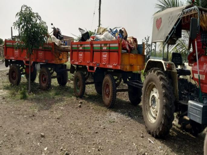 Terrible accident on Indapur bypass Including 12 injured 7 children | इंदापूर बाह्यवळण महामार्गावर भीषण अपघात; ट्रॉली पलटी होऊन १२ जखमी, ७ लहान मुलांचा समावेश