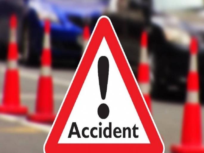 A young woman on a two-wheeler died on the spot in a car-two-wheeler accident | मोटारीची दुचाकीला धडक, दोघे ठार; त्रिमली-घाटमाथ्याजवळ दुर्घटना A young woman on a two-wheeler died on the spot in a car-two-wheeler accident | मोटारीची दुचाकीला धडक, दोघे ठार; त्रिमली-घाटमाथ्याजवळ दुर्घटना