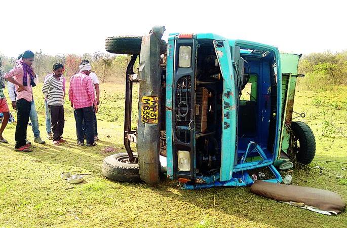 The death of two people under the tempo in Mansar area of ​​Nagpur district | नागपूर  जिल्ह्यातील मनसर  भागात टेम्पोखाली दबून दोघांचा मृत्यू