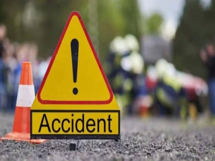 Fatal road accident in Bihar, wedding procession car collides with tractor, 7 dead including 3 children | बिहारमध्ये भीषण रस्ता अपघात, लग्नाच्या मिरवणुकीची कार ट्रॅक्टरला धडकली, तीन मुलांसह ७ जणांचा मृत्यू Fatal road accident in Bihar, wedding procession car collides with tractor, 7 dead including 3 children | बिहारमध्ये भीषण रस्ता अपघात, लग्नाच्या मिरवणुकीची कार ट्रॅक्टरला धडकली, तीन मुलांसह ७ जणांचा मृत्यू