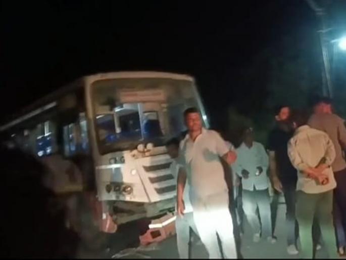 Beed: Uncle-nephew's meeting remains incomplete; Youth dies in head-on collision between bus and two-wheeler | Beed: मामा-भाच्याची भेट राहिली अधुरी; बस-दुचाकीच्या समोरासमोर धडकेत तरूणाचा मृत्यू Beed: Uncle-nephew's meeting remains incomplete; Youth dies in head-on collision between bus and two-wheeler | Beed: मामा-भाच्याची भेट राहिली अधुरी; बस-दुचाकीच्या समोरासमोर धडकेत तरूणाचा मृत्यू