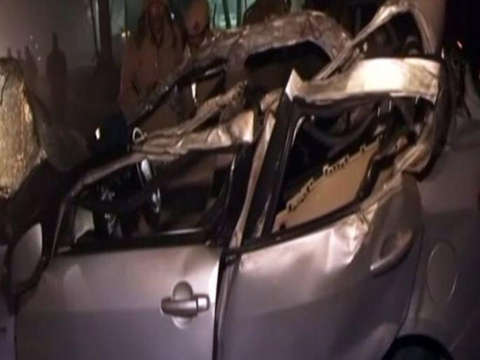 Five killed in car accident, power lifter in Delhi; The liquor bottles found in the car | दिल्लीत कार अपघात, पॉवर लिफ्टर खेळाडूसह पाच ठार; गाडीत आढळल्या दारूच्या बाटल्या'  Five killed in car accident, power lifter in Delhi; The liquor bottles found in the car | दिल्लीत कार अपघात, पॉवर लिफ्टर खेळाडूसह पाच ठार; गाडीत आढळल्या दारूच्या बाटल्या'