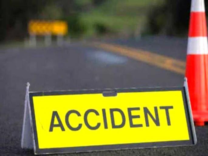 Husband and wife killed on the spot in truck collision; Three killed in two accidents | ट्रकच्या धडकेत पती-पत्नी जागीच ठार; दोन अपघातांत तिघांचा बळी