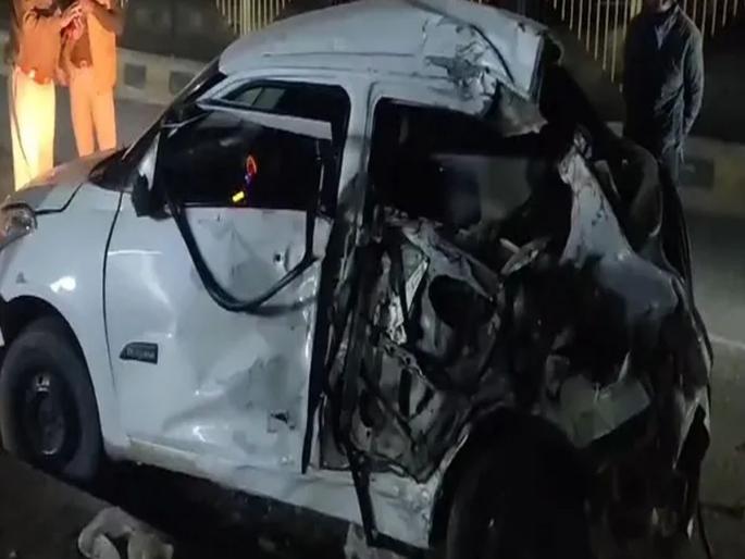 Accident: Four lives were lost in the sound of making a reel, a car sped away at a speed of 130, finally... | रील बनवण्याच्या नादात गेला चार जणांचा जीव, १३० च्या वेगाने सुसाट पळवली कार, अखेर...   Accident: Four lives were lost in the sound of making a reel, a car sped away at a speed of 130, finally... | रील बनवण्याच्या नादात गेला चार जणांचा जीव, १३० च्या वेगाने सुसाट पळवली कार, अखेर...