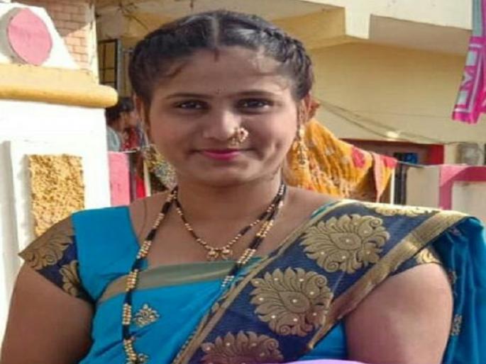 Accidental death of a woman returning from the goddess darshan | देवीच्या दर्शनावरून परतणाऱ्या महिला भाविकाचा अपघातात मृत्यू Accidental death of a woman returning from the goddess darshan | देवीच्या दर्शनावरून परतणाऱ्या महिला भाविकाचा अपघातात मृत्यू