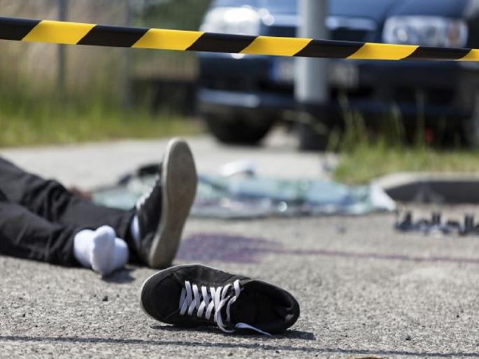 14 year old driver was killed when his two wheeler hit a tree mundhva pune accident | वाहनावरील ताबा सुटला अन् जिवाला मुकला, १४ वर्षीय मुलाचा अपघातात मृत्यू 14 year old driver was killed when his two wheeler hit a tree mundhva pune accident | वाहनावरील ताबा सुटला अन् जिवाला मुकला, १४ वर्षीय मुलाचा अपघातात मृत्यू