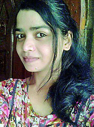 Yong lady dies in truck accident at Nagpur | नागपुरात ट्रकच्या धडकेत तरुणीचा मृत्यू Yong lady dies in truck accident at Nagpur | नागपुरात ट्रकच्या धडकेत तरुणीचा मृत्यू