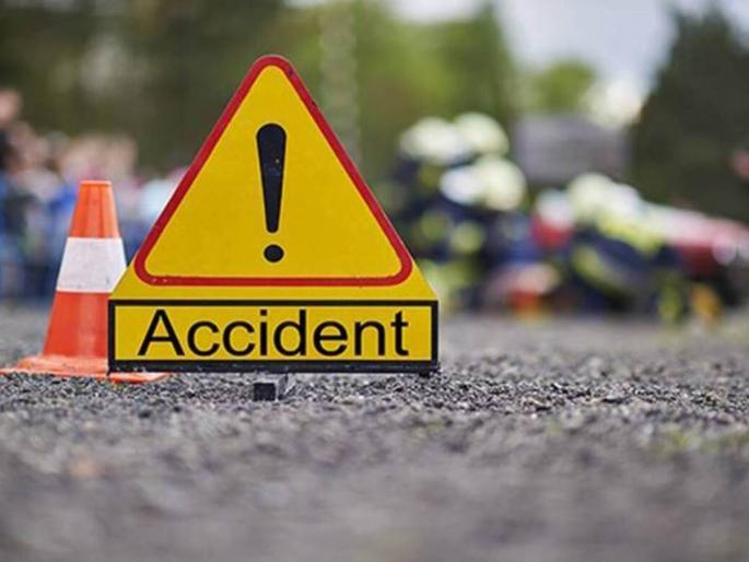 jammu kashmir five died 12 injured trax vehicle fell into deep gorge on baderwah pathankot road | जम्मू-काश्मीरच्या पठाणकोट रस्त्यावर अपघात! ट्रॅक्स दरीत कोसळली, पाच जणांचा जागीच मृत्यू, १२ गंभीर jammu kashmir five died 12 injured trax vehicle fell into deep gorge on baderwah pathankot road | जम्मू-काश्मीरच्या पठाणकोट रस्त्यावर अपघात! ट्रॅक्स दरीत कोसळली, पाच जणांचा जागीच मृत्यू, १२ गंभीर