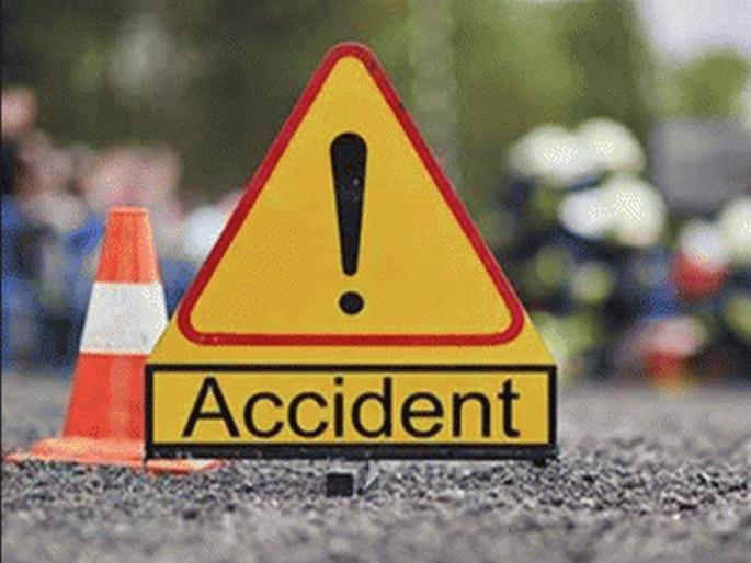 Birthday party turned out to be the last! A speeding car hit a trolley in a terrible accident, four friends died on the spot | बर्थडे पार्टी ठरली अखेरची! भरधाव कार ट्रॉलीवर आदळून भीषण अपघात, चार मित्रांचा जागीच मृत्यू