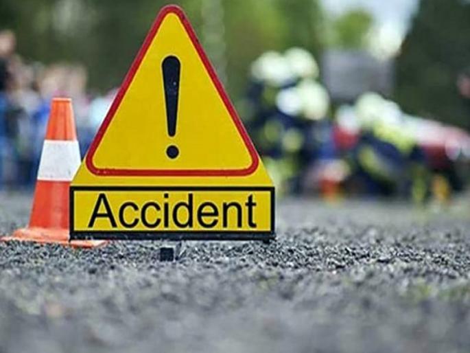 Police vehicle collides in Gharkindi Ghat; Two policemen were injured, including a police inspector | गारखिंडी घाटात पोलिसांचे वाहन दरीत कोसळले; पोलीस निरीक्षकांसह दोन पोलीस जखमी Police vehicle collides in Gharkindi Ghat; Two policemen were injured, including a police inspector | गारखिंडी घाटात पोलिसांचे वाहन दरीत कोसळले; पोलीस निरीक्षकांसह दोन पोलीस जखमी