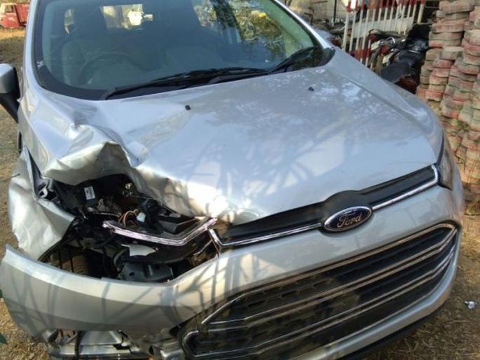 Shankarcharda: A four-wheeler and a two-wheeler accident; College students killed in the accident | साखरखेर्डा : शिंगणे महाविद्यालयाजवळ चारचाकी व दुचाकीची धडक; अपघातात महाविद्यालयीन विद्यार्थी ठार