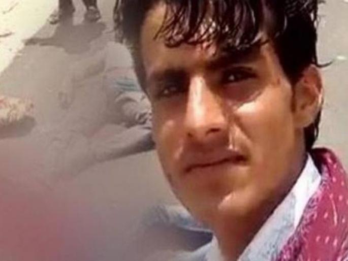 rajasthan accident 3 died onlookers busy taking selfies dat | असहिष्णुतेचा कळस! जखमींना मदत करण्याऐवजी लोक सेल्फीत मग्न, हकनाक गेला तिघांचा जीव rajasthan accident 3 died onlookers busy taking selfies dat | असहिष्णुतेचा कळस! जखमींना मदत करण्याऐवजी लोक सेल्फीत मग्न, हकनाक गेला तिघांचा जीव