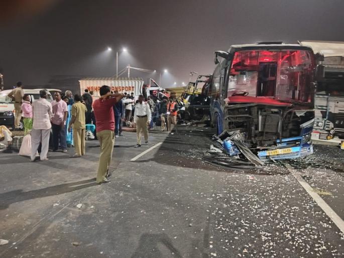 Strange accident involving 5 vehicles near Shahapur, Thane; 3 killed, 14 injured | शहापूरजवळ ५ वाहनांचा विचित्र अपघात; ३ जणांचा मृत्यू, १४ जखमी Strange accident involving 5 vehicles near Shahapur, Thane; 3 killed, 14 injured | शहापूरजवळ ५ वाहनांचा विचित्र अपघात; ३ जणांचा मृत्यू, १४ जखमी