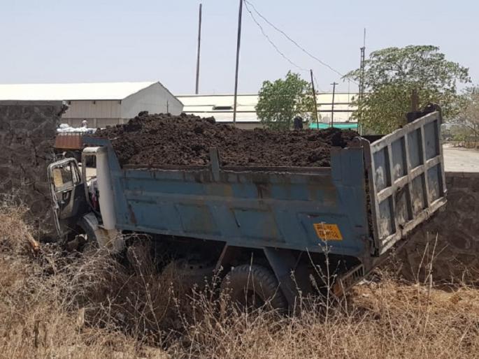 six month pregnant woman and her husband was killed in bike accident at Jalna | भरधाव टिप्परच्या धडकेत सहा महिन्यांची गर्भवती महिला पतीसह ठार