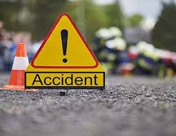 Accident near Mangalore TolaNa | मंगरूळ टोलनाक्याजवळ अपघात Accident near Mangalore TolaNa | मंगरूळ टोलनाक्याजवळ अपघात