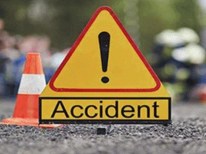 bus accident a two-wheeler in vardha | आर्वीत बसची दुचाकीला धडक, दोन जखमींपैकी एक गंभीर bus accident a two-wheeler in vardha | आर्वीत बसची दुचाकीला धडक, दोन जखमींपैकी एक गंभीर