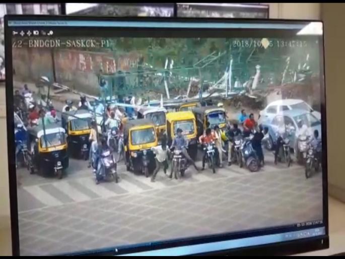 Pune hoarding Accident: This one thing was likely to reduce loss of life | मंगळवार पेठ होर्डिंग अपघात : या एका गोष्टीमुळे जीवितहानी कमी होण्याची शक्यता होती.... Pune hoarding Accident: This one thing was likely to reduce loss of life | मंगळवार पेठ होर्डिंग अपघात : या एका गोष्टीमुळे जीवितहानी कमी होण्याची शक्यता होती....