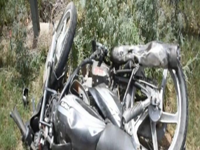 Senior BJP leader LK Advani's security guard NSG commando and two others were killed in the accident | भाजपचे ज्येष्ठ नेते लाल कृष्ण आडवाणी यांच्या सुरक्षेतील NSG कमांडोसह दोघांचा अपघातात मृत्यू Senior BJP leader LK Advani's security guard NSG commando and two others were killed in the accident | भाजपचे ज्येष्ठ नेते लाल कृष्ण आडवाणी यांच्या सुरक्षेतील NSG कमांडोसह दोघांचा अपघातात मृत्यू