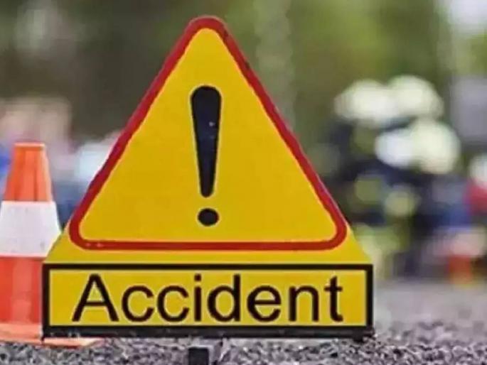An unknown vehicle crushed the biker youth | अज्ञात वाहनाने बाईकस्वार युवकास चिरडले An unknown vehicle crushed the biker youth | अज्ञात वाहनाने बाईकस्वार युवकास चिरडले