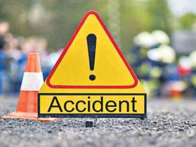 Bike rider injured in collision with Tata axle in nagpur | टाटा एक्सलच्या धडकेत दुचाकीस्वार जखमी Bike rider injured in collision with Tata axle in nagpur | टाटा एक्सलच्या धडकेत दुचाकीस्वार जखमी