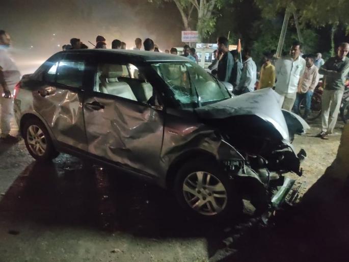 Six injured in two different road accidents; A serious one | बुलढाण्यात वेगवेगळ्या दोन रस्ता अपघातात सहा जखमी; एक गंभीर Six injured in two different road accidents; A serious one | बुलढाण्यात वेगवेगळ्या दोन रस्ता अपघातात सहा जखमी; एक गंभीर