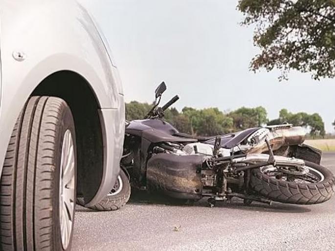 Attempted murder in Koregaon on suspicion of love affair, hit by car | कोरेगाव येथे प्रेम प्रकरणाच्या संशयावरून जीवे मारण्याचा प्रयत्न Attempted murder in Koregaon on suspicion of love affair, hit by car | कोरेगाव येथे प्रेम प्रकरणाच्या संशयावरून जीवे मारण्याचा प्रयत्न