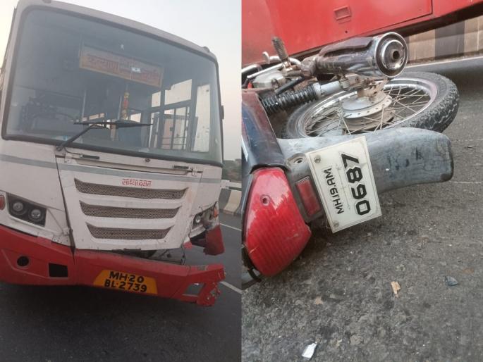 In Jalgaon, an elderly man traveling on a two-wheeler with his wife was hit by a bus, killed on the spot | लग्न आटोपून पत्नीसह घरी परतणाऱ्या पतीवर काळाचा घाला; पत्नी गंभीर जखमी In Jalgaon, an elderly man traveling on a two-wheeler with his wife was hit by a bus, killed on the spot | लग्न आटोपून पत्नीसह घरी परतणाऱ्या पतीवर काळाचा घाला; पत्नी गंभीर जखमी